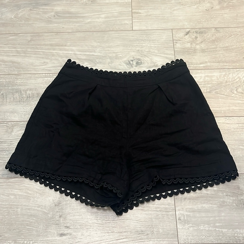 Linen black shorts